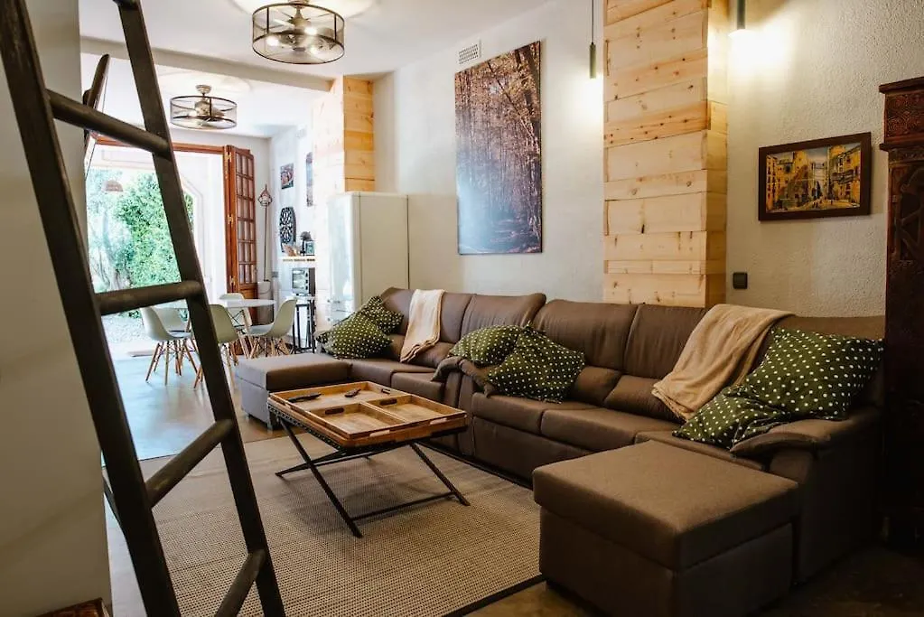 Apartment For 6 With Pool, Garden, Climbing Area Malgrat de Mar